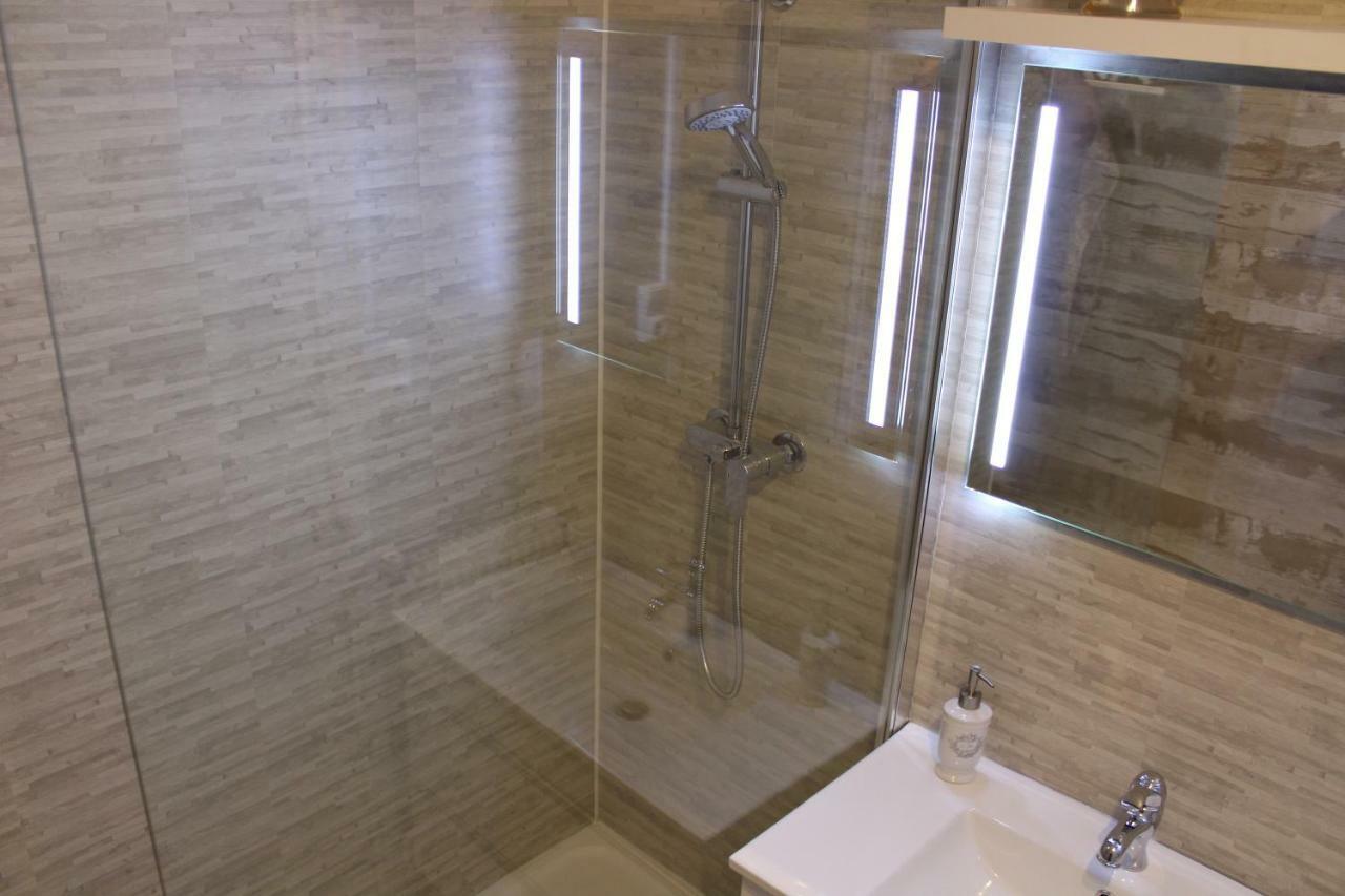 Appartement Place Leclerc ブザンソン エクステリア 写真